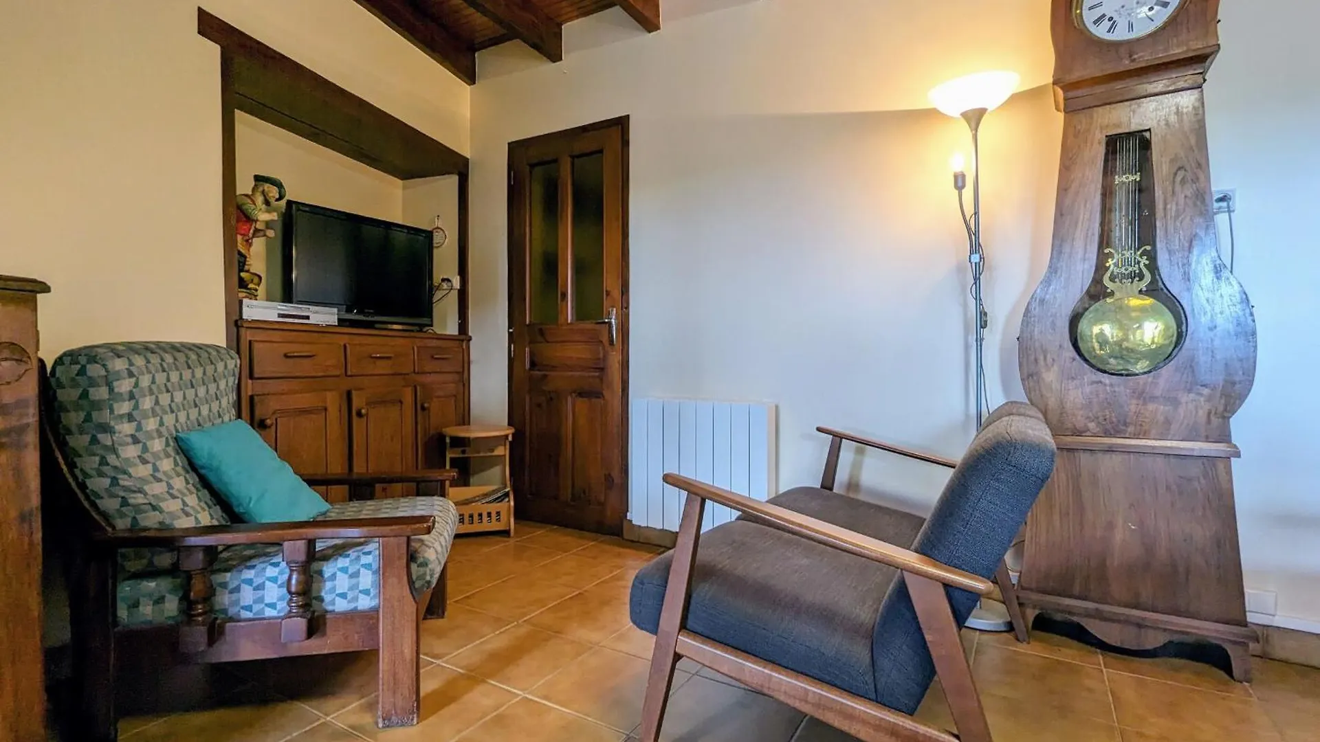 Holiday home Gite Au Coeur Du Village Medieval De Saint-Ilpize - Fr-1-582-93