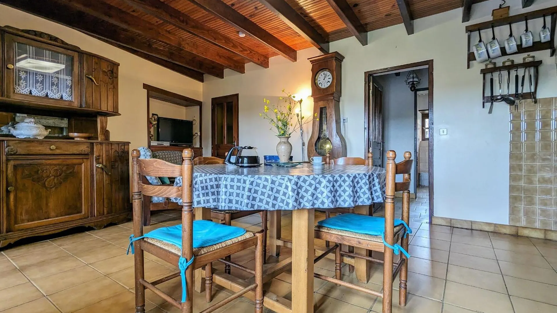 Gite Au Coeur Du Village Medieval De Saint-Ilpize - Fr-1-582-93