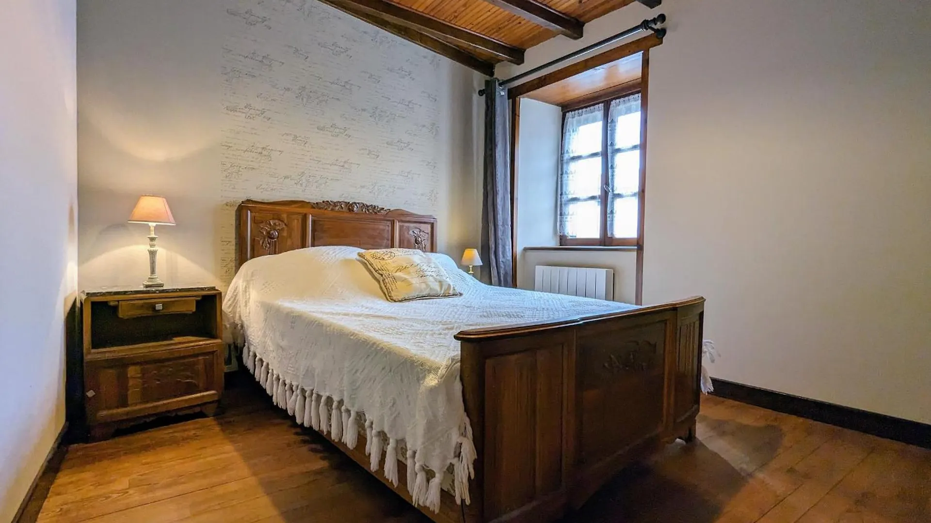Gite Au Coeur Du Village Medieval De Saint-Ilpize - Fr-1-582-93 Holiday home